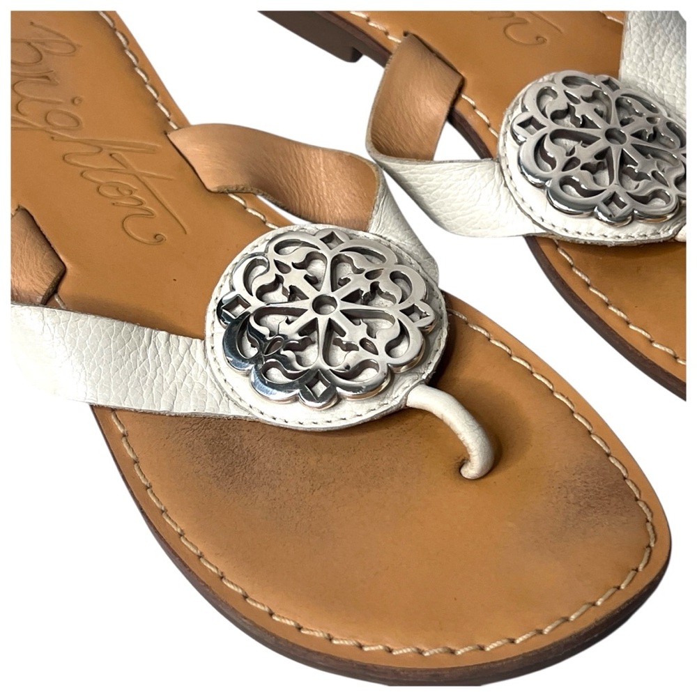 BRIGHTON Alice White Leather Sandals Silver‎ Medallion Size 8.5 - Picture 4 of 12